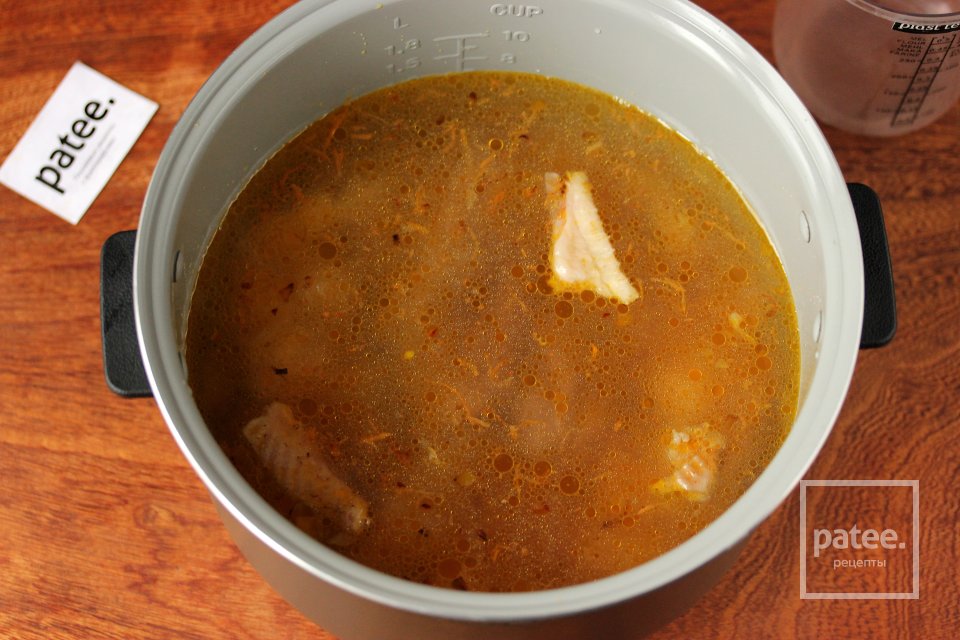 Суп с плавленым сыром и вермишелью в мультиварке - Шаг 8