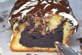 Ванильный кекс с влажной шоколадной начинкой