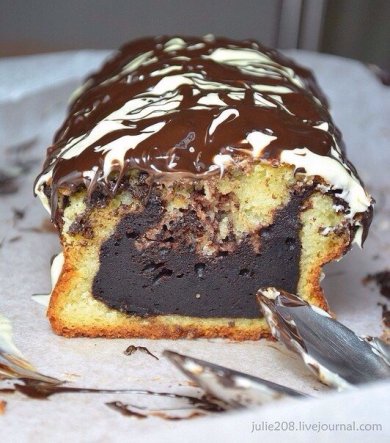 Ванильный кекс с влажной шоколадной начинкой