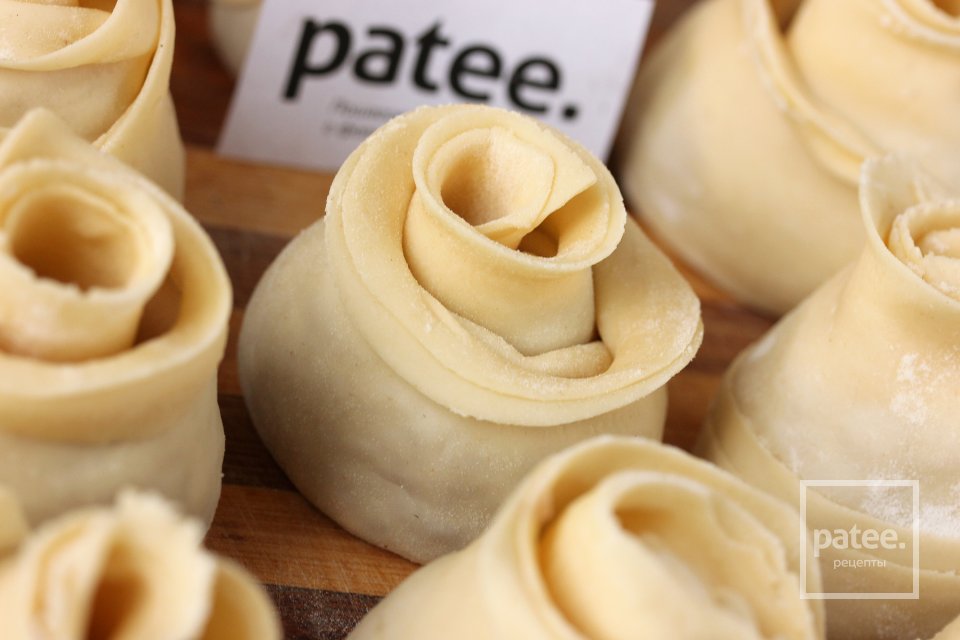 Ленивые пельмени-розы - Шаг 18