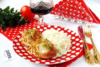 Курица в кисло-сладком  луковом соусе