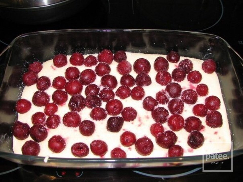 БЫСТРЫЙ ПИРОГ С ЗАМОРОЖЕННЫМИ ЯГОДАМИ - Шаг 1