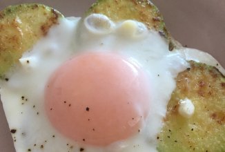 Кабачок с яйцом