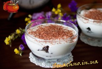 Чорнослив з горіхами в сметані