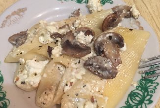 Каннеллни с творогом и грибами