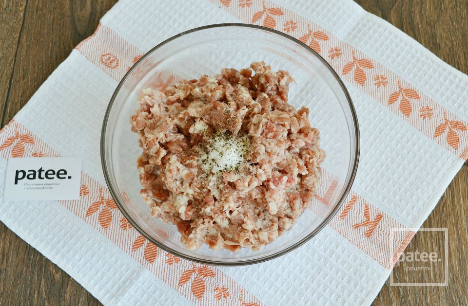 Домашние пельмени с жареным луком - Шаг 8