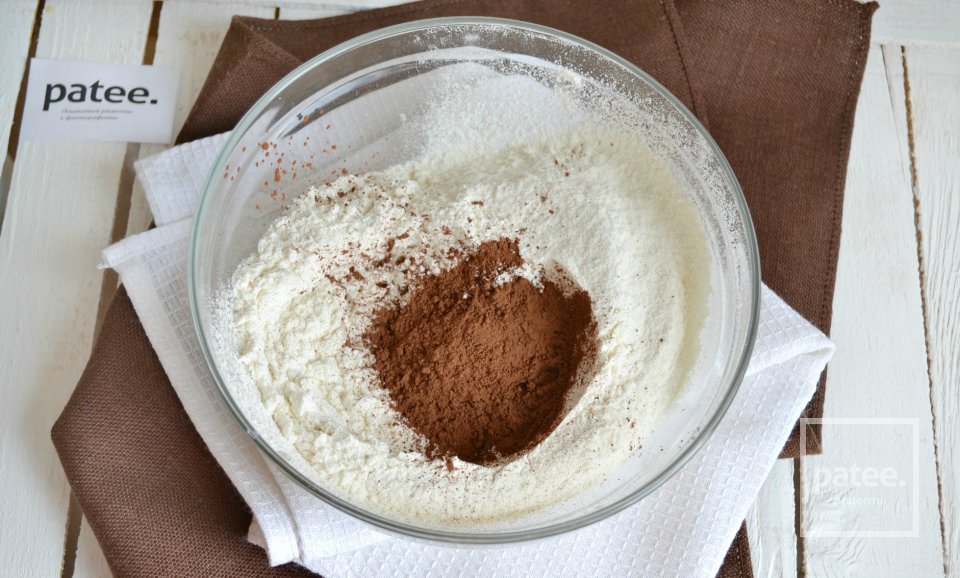 Шоколадно-ромовые капкейки со сливочным кремом - Шаг 3