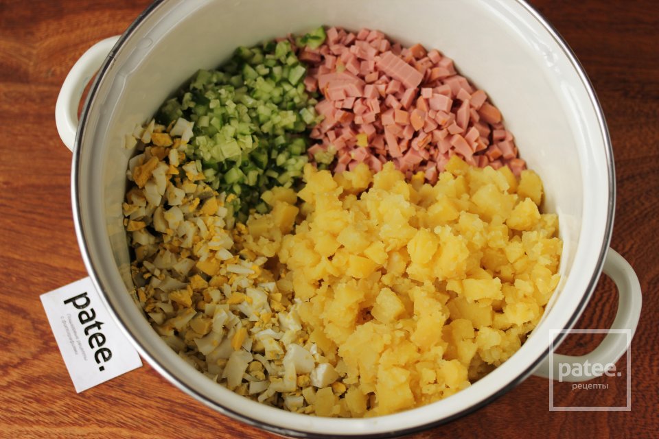 Окрошка на сметане с колбасой - Шаг 6