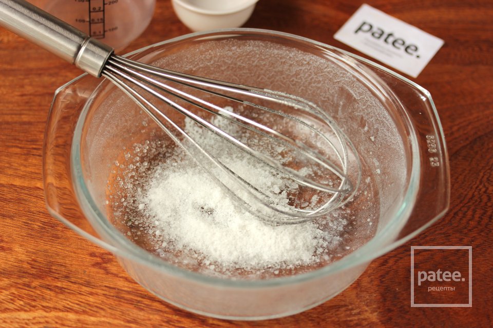 Окрошка на сметане с колбасой - Шаг 15