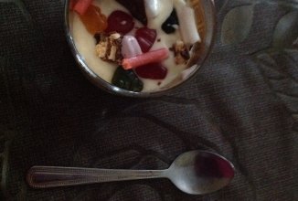 Шоколадный йогурт с мармеладом