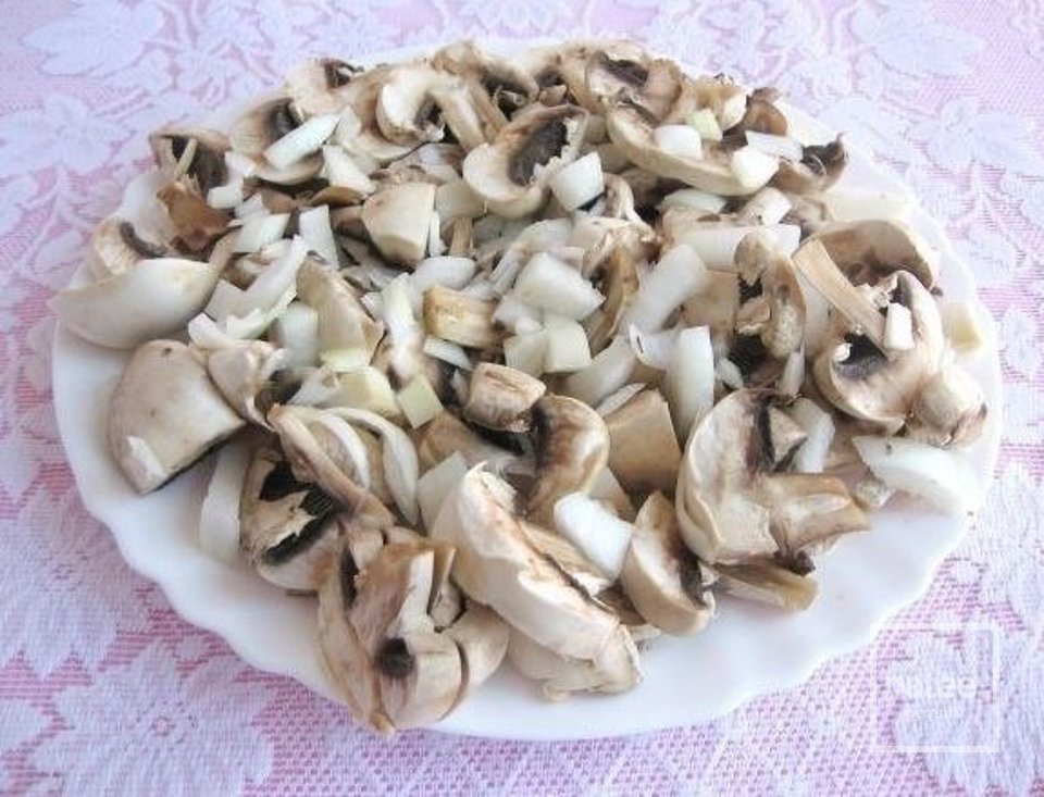 Куриные рулетики с грибами - Шаг 2