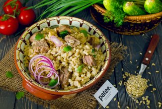 Перловка с тушенкой из говядины