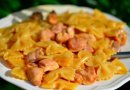 Фарфалле с курицей и мёдом