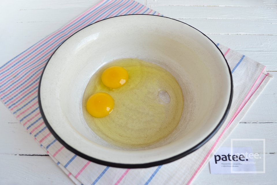 Шоколадный торт медовик с черносливом - Шаг 3