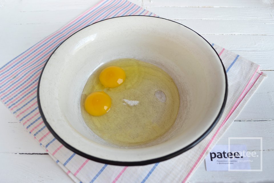 Шоколадный торт медовик с черносливом - Шаг 4