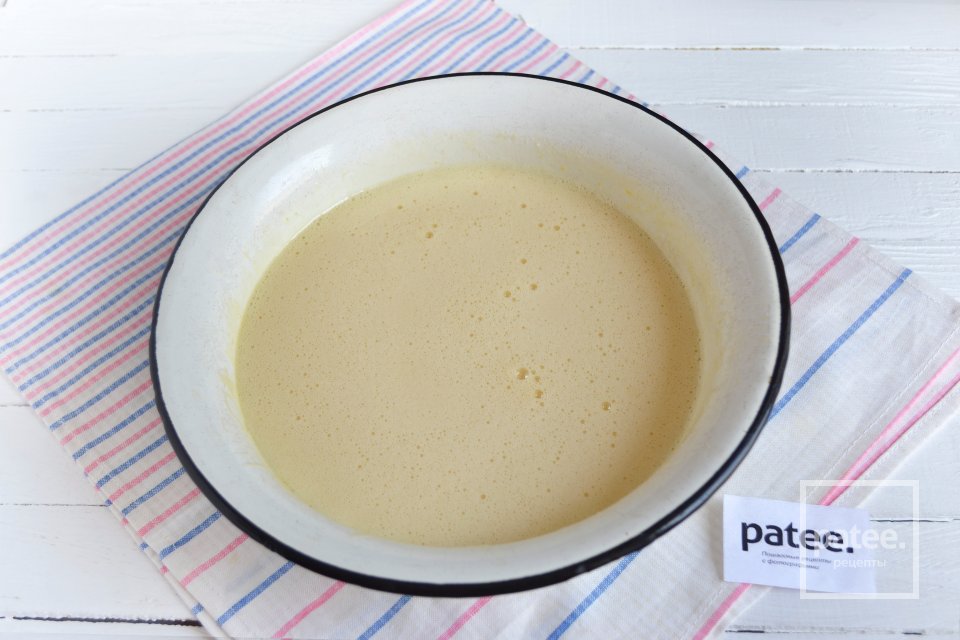 Шоколадный торт медовик с черносливом - Шаг 9