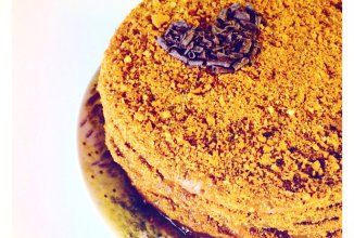 Медовик с заварным кремом.