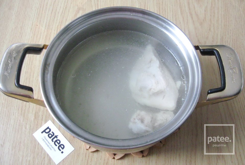 Салат из свинины с маринованным  луком и сыром - Шаг 3