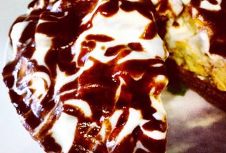 Кучерявый хлопчик.