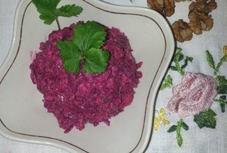 Салат бурачный с грецкими орехами