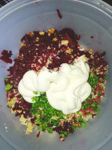 Салат бурачный с грецкими орехами - Шаг 5