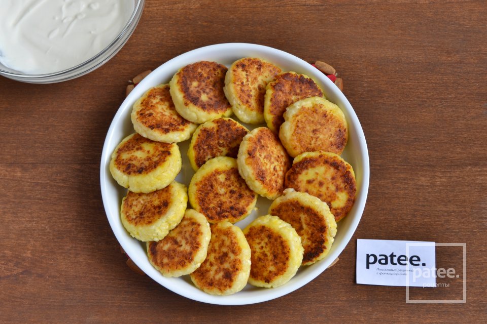 Сырники запеченные в сметане - Шаг 11