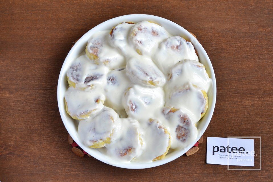 Сырники запеченные в сметане - Шаг 12