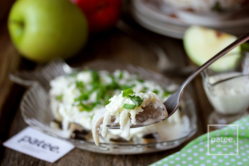 Сельдь под сметанно-яблочным соусом - Шаг 10