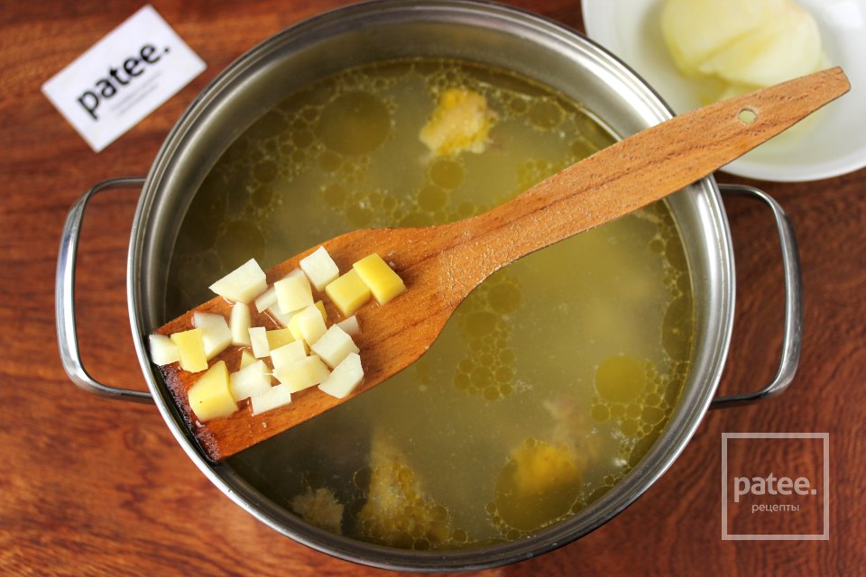 суп с белой плесенью. очень вкусный супчик. псаросупа авголемоно. чаври суп белый таджикский. фасолевый крем суп.