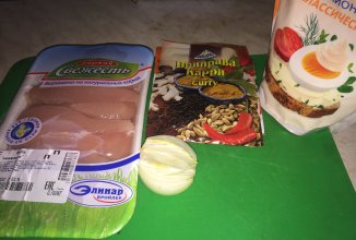 Куриная грудка в майонезе с карри