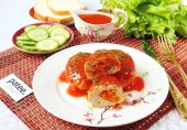 Котлеты с морковью и сыром в томатном соусе