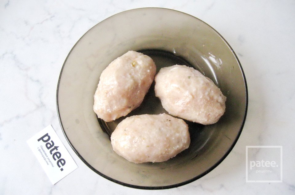 Котлеты с морковью и сыром в томатном соусе - Шаг 12