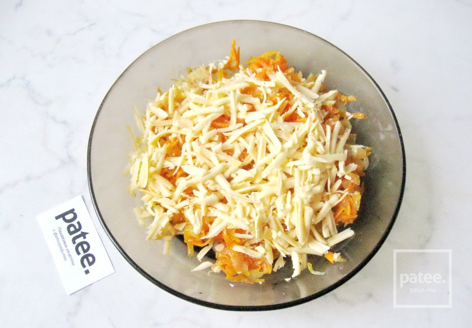 Котлеты с морковью и сыром в томатном соусе - Шаг 9