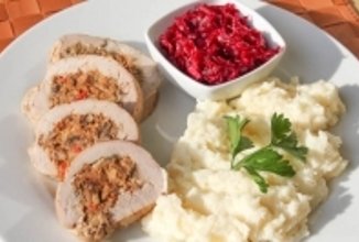 Свиной рулет с грибами