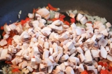 Свиной рулет с грибами - приготовление