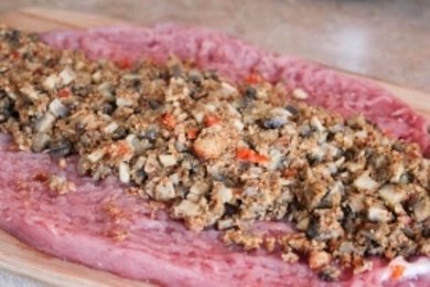 Свиной рулет с грибами - приготовление