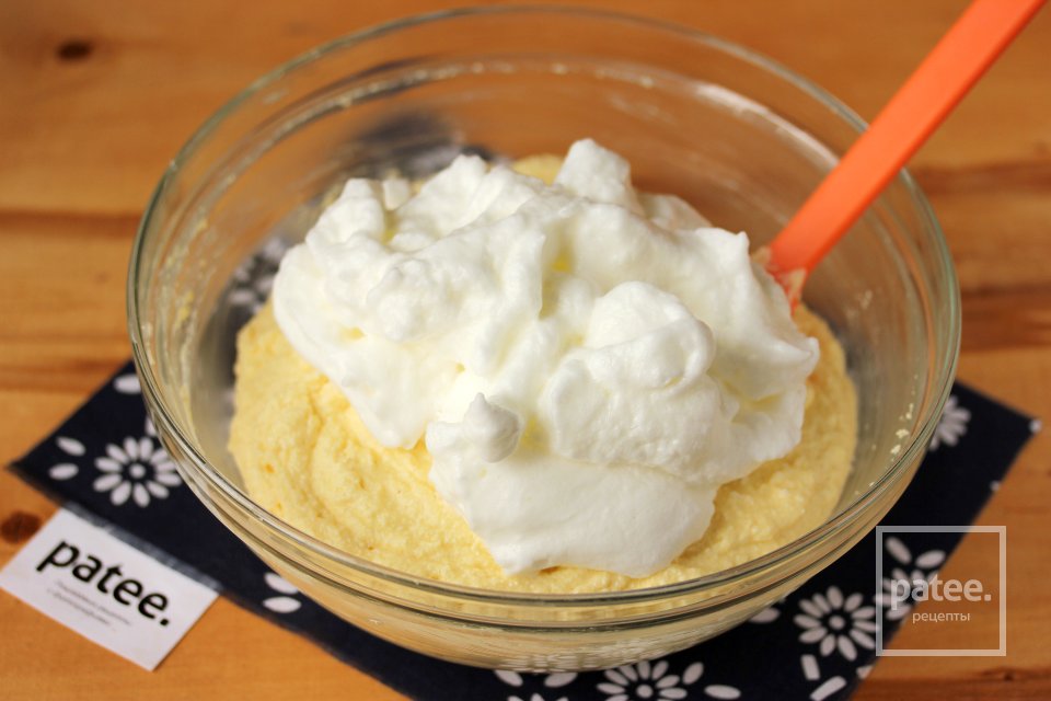 Творожная запеканка с манкой в мультиварке - Шаг 10