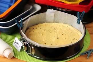 Как выложить форму пергаментом для выпечки