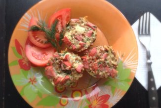 Гречневые кексы с сосисками