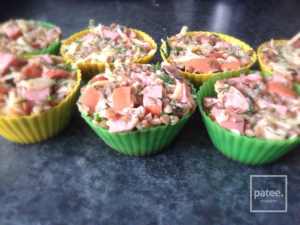 Гречневые кексы с сосисками - Шаг 6