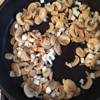 Отбивные под сыром, с грибами и маслинами. - Шаг 2