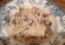 Спагетти с шампиньонами в сырно-сливочном соусе