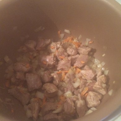 Шикарная тушеная картошка с мясом!! - Шаг 1