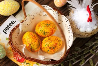 Как сделать сувенирное пасхальное яйцо в крапинку