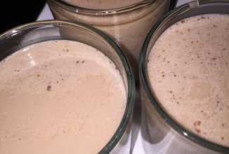 Протеиновый йогурт из миндального молока