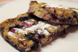 Овсяный пирог с бананом и черникой