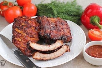 Запеченные свиные ребрышки