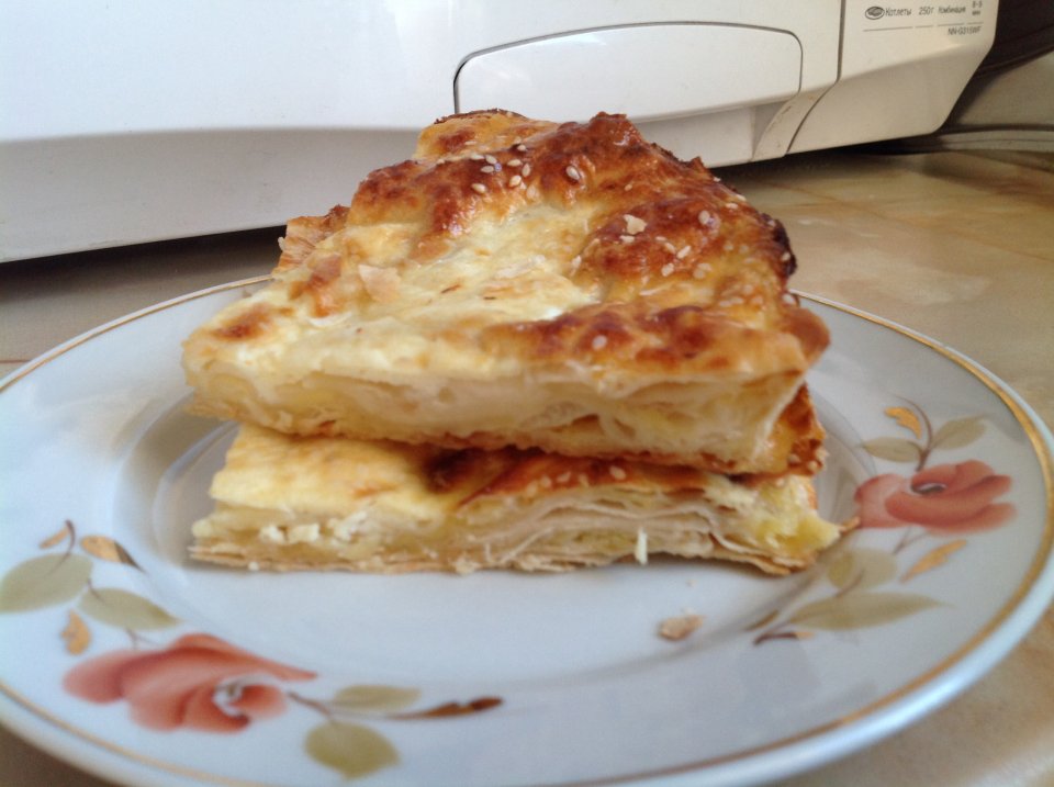 Быстрый пирог из лаваша с сыром