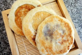 Лепешки со сладкой начинкой из сахара и корицы!