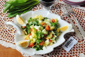 Салат из черемши с огурцами и яйцом